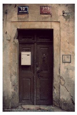 Door Prague